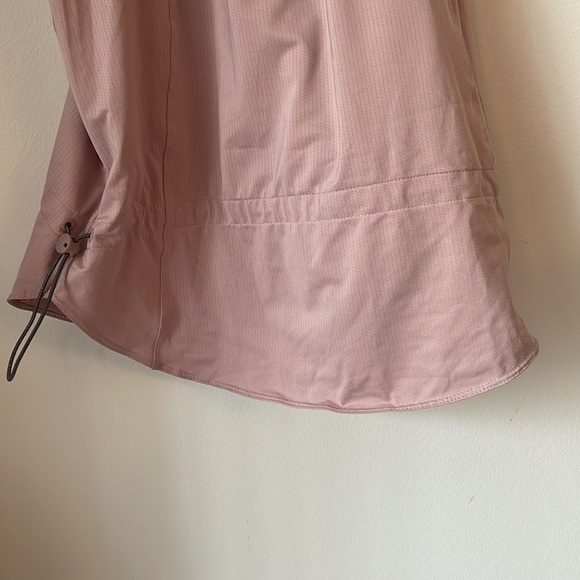 Stella McCartney workout top. - Picture 4 of 6